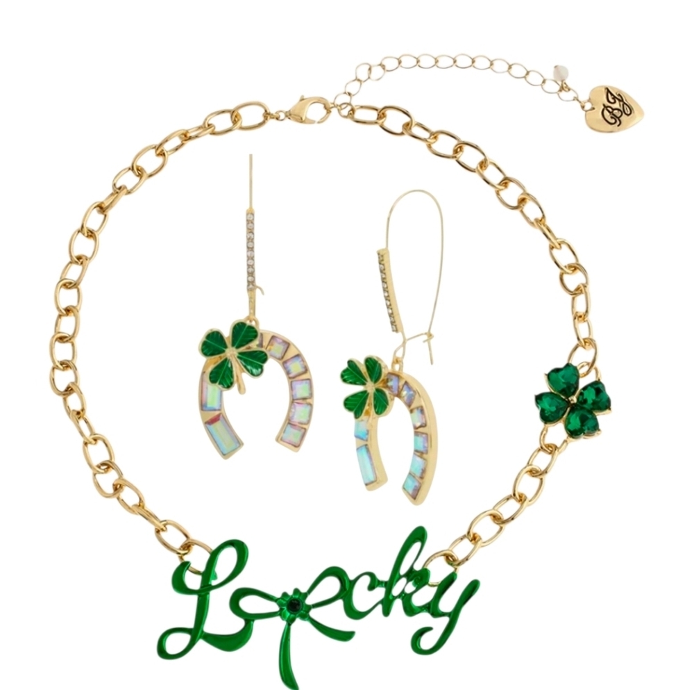 🍀▪️Betsey Johnson▪️ Green Lucky Frontal St. Patrick Day Necklace Earring Set